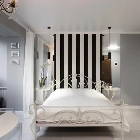 Charming Studio In Pechersk Kyiv Exterior photo